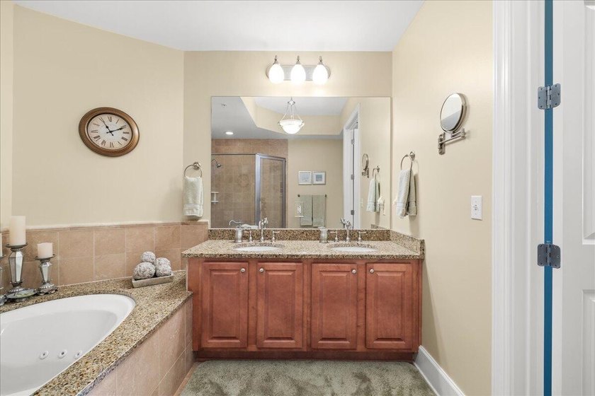 BRING AN OFFER! 100K+ in rental! Exceptional investment - photo 29