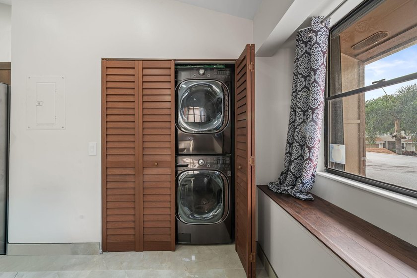 $5000 FOR LENDER CREDIT TO THE BUYER :QUALIFIES USING PALM BEACH - photo 6