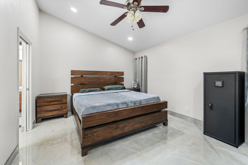 $5000 FOR LENDER CREDIT TO THE BUYER :QUALIFIES USING PALM BEACH - photo 7