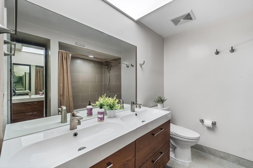 $5000 FOR LENDER CREDIT TO THE BUYER :QUALIFIES USING PALM BEACH - photo 9
