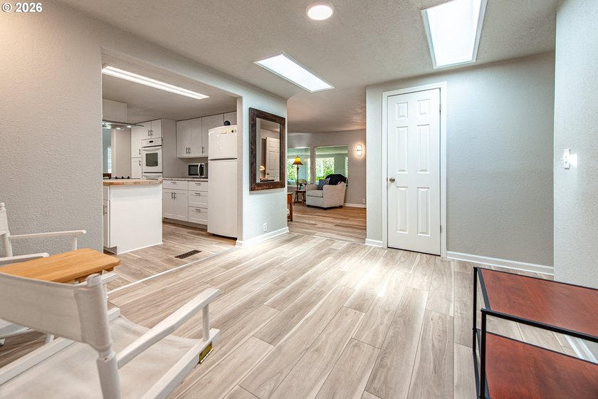 Turnkey remodeled manufactured home in Greentrees East Village - photo 7