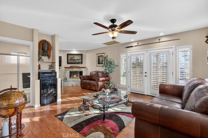 Stunning Turn-Key Gem in Historic Wrigley! Welcome to 2430 San - photo 9