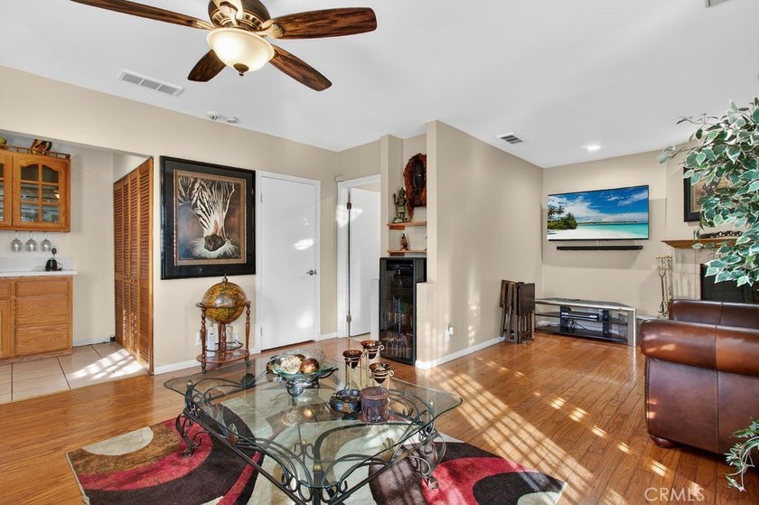 Stunning Turn-Key Gem in Historic Wrigley! Welcome to 2430 San - photo 10