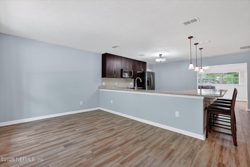 PRICE REDUCTION!!!!! GREAT HOME IN ESTABLISHED NEIGHBORHOOD - photo 11