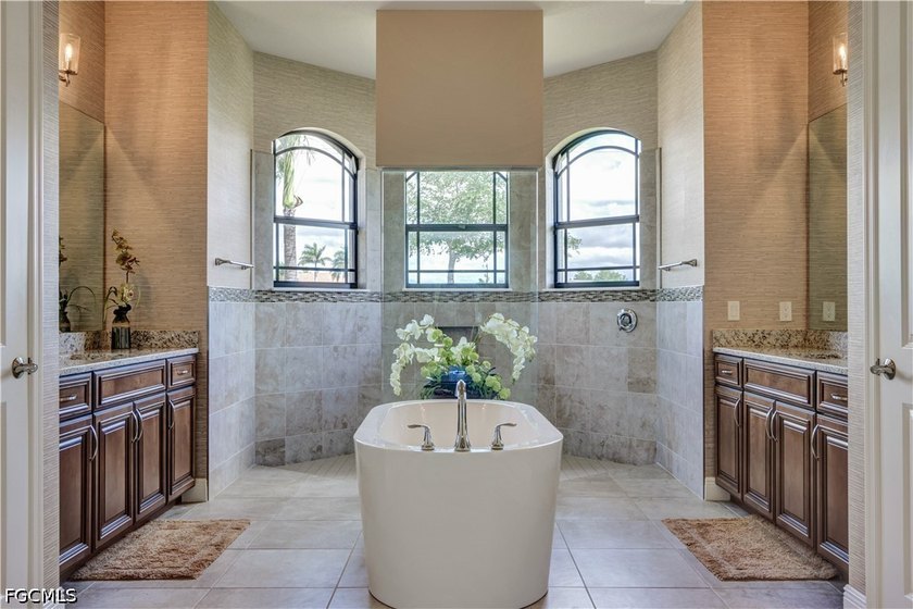 High End finishes on this Former Majestic Model Custom Heated - photo 26