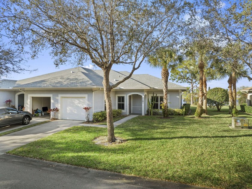 Meticulously maintained and truly move-in ready, this - photo 2