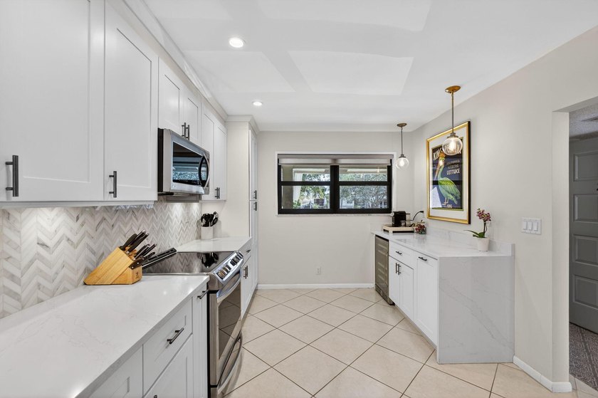 Beautifully updated 2-bedroom, 2-bath second-floor condo - photo 5