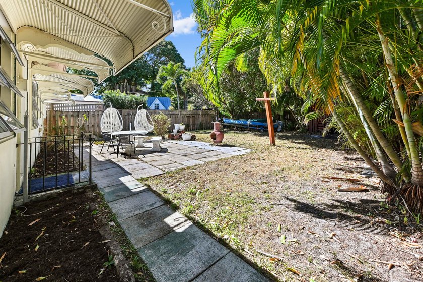 Single-family home located in the Historic District of Lake - photo 16