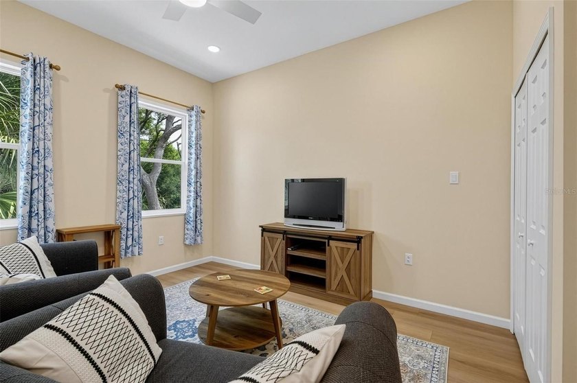 BRAND NEW CUSTOM BUILT 4 bedrooms, 2.5 baths home, just 400 - photo 22