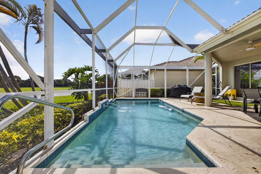 Premier Golf Membership Available ! Welcome to this charming - photo 50