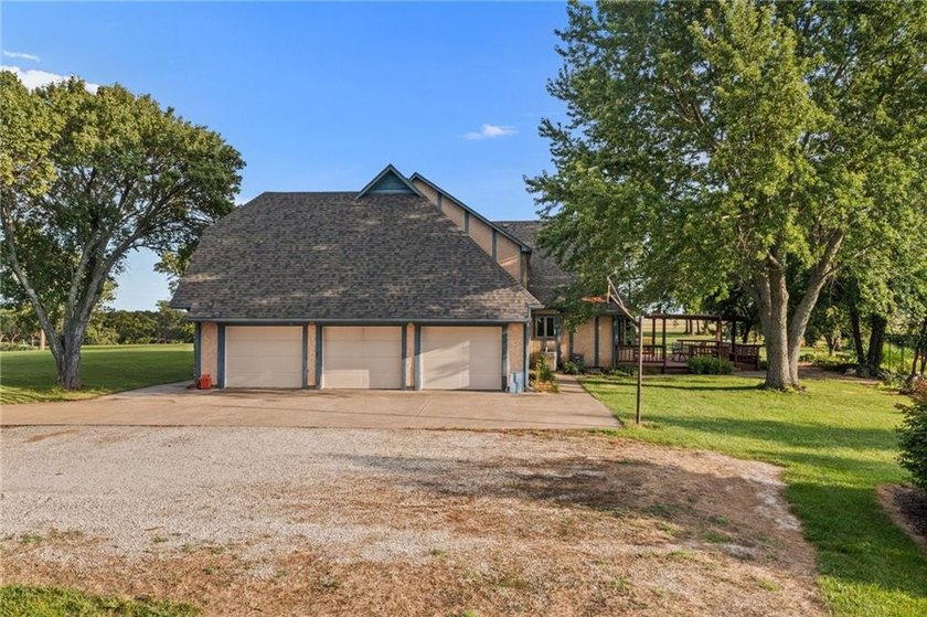 Rarely does a property combine custom English Tudor character - photo 47