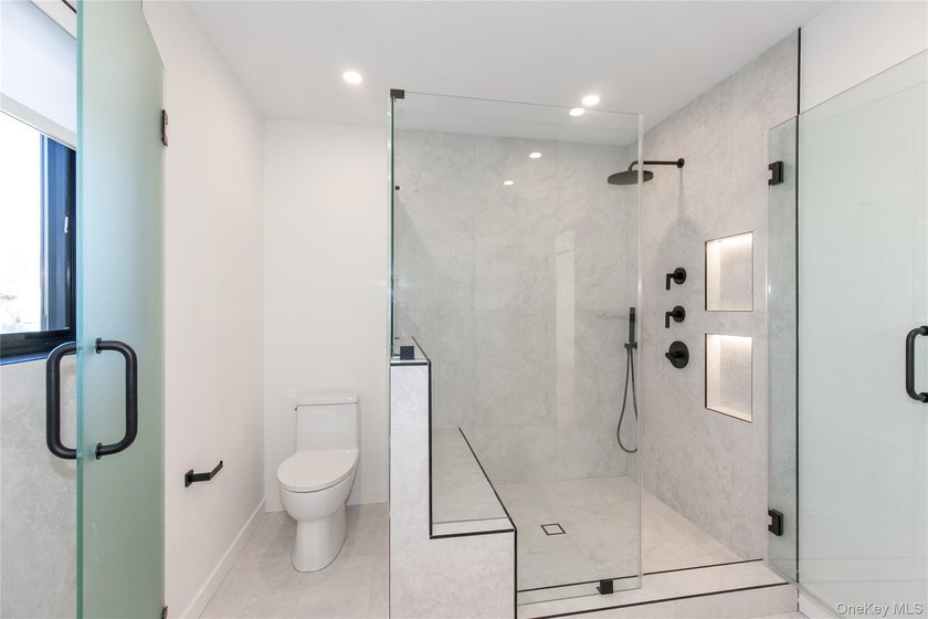 Stunning Modern 2025 Home Set On A Peaceful, Level Property In - photo 22