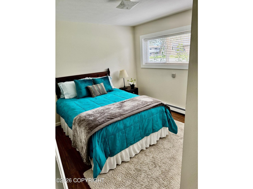 Well maintained 4 bedroom home on a large corner lot. Room for - photo 8