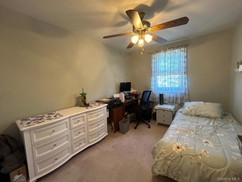 Rare For Sale A True Three Bedroom Upper Level Clearview Unit - photo 13