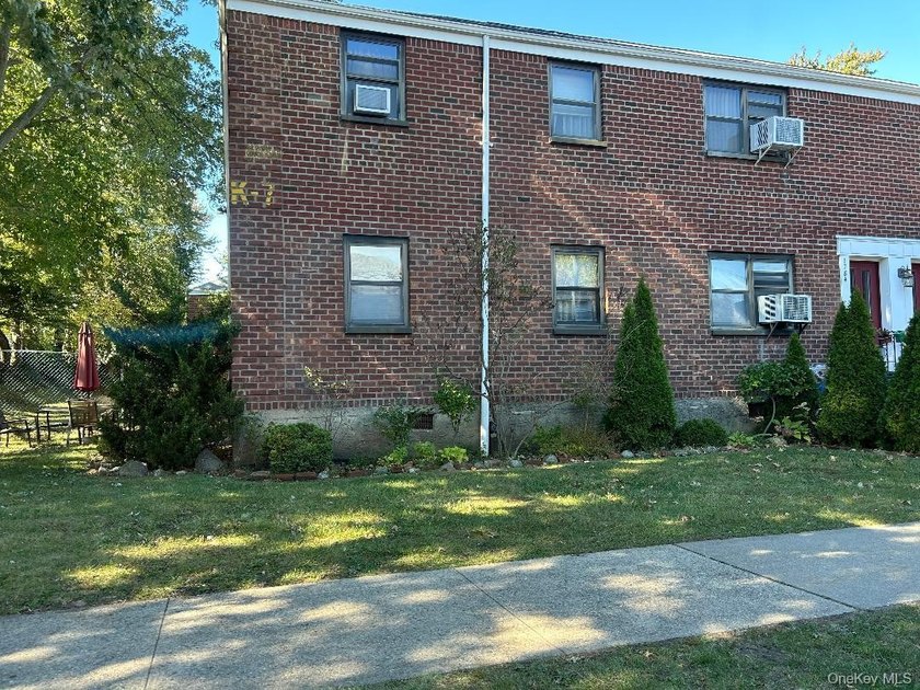 Rare For Sale A True Three Bedroom Upper Level Clearview Unit - photo 19