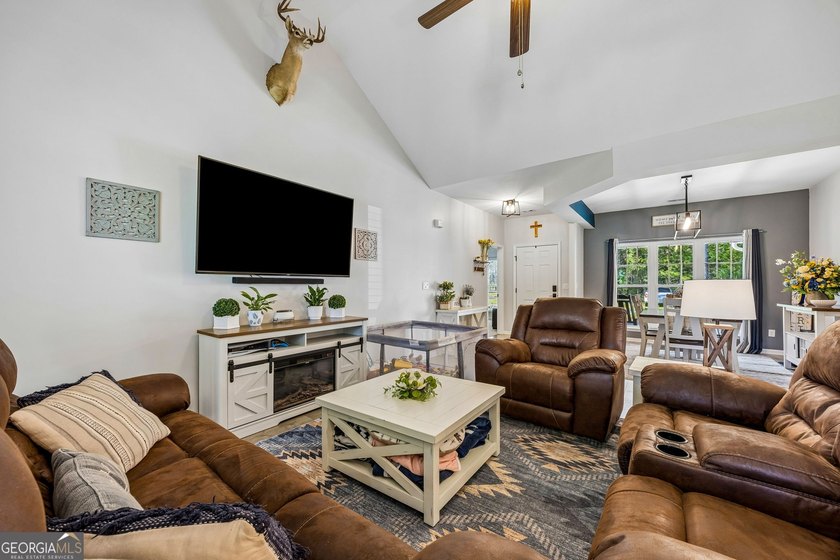 Built in 2022 and located in the gated Northshore community (23 - photo 9