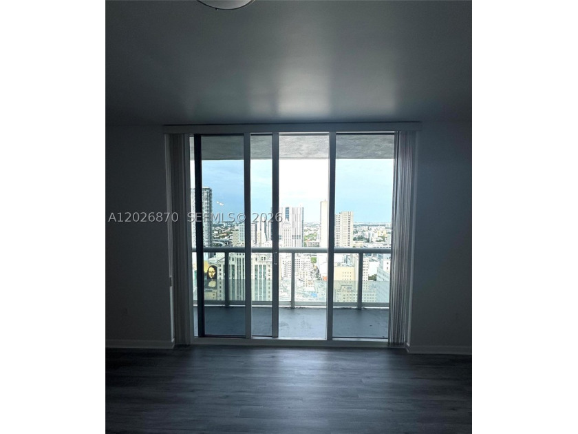 TOTALLY RENEWED. Bright unit and spacious balcony with stunning - photo 33