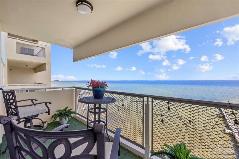 Furnished 2Br/2BA WATERFRONT unit at Bayshore Condominiums! - photo 3