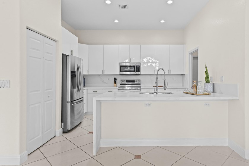 Welcome to CocoPlum, a desirable gated community offering - photo 4