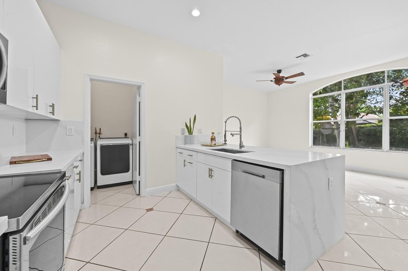 Welcome to CocoPlum, a desirable gated community offering - photo 6
