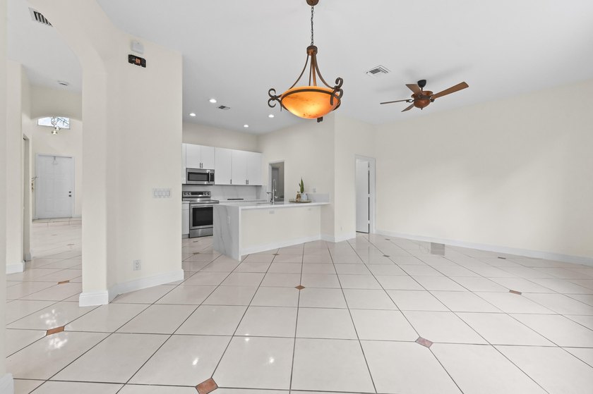 Welcome to CocoPlum, a desirable gated community offering - photo 8