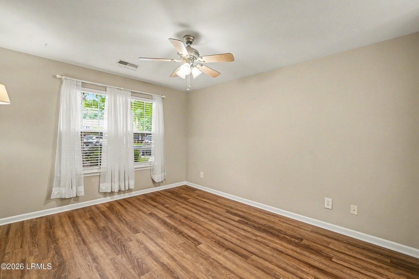Welcome to this beautifully maintained &amp; thoughtfully updated - photo 14