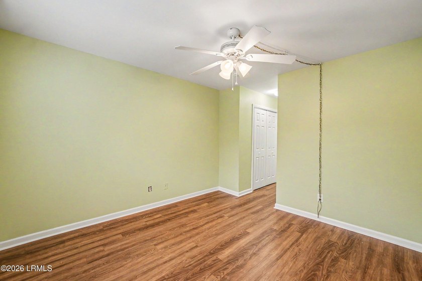 Welcome to this beautifully maintained &amp; thoughtfully updated - photo 24