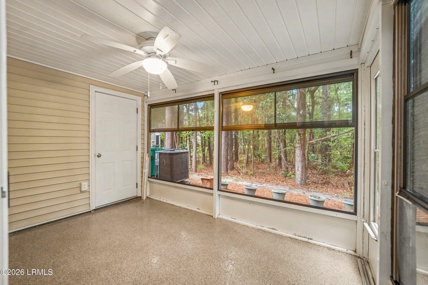 Welcome to this beautifully maintained &amp; thoughtfully updated - photo 29