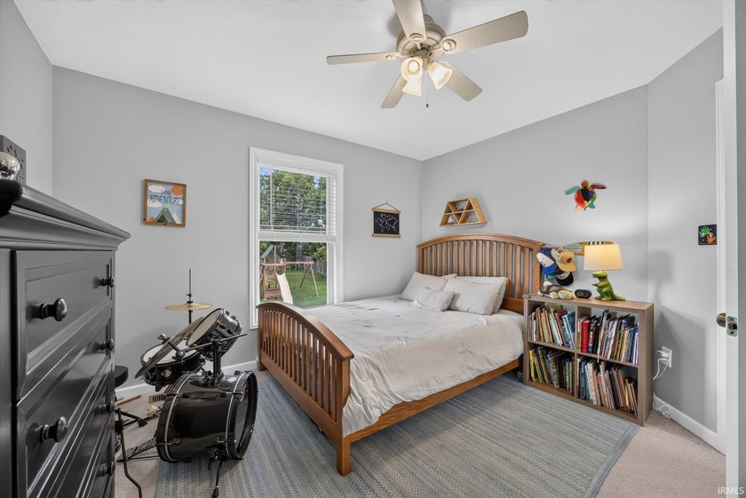 Welcome to this beautifully maintained 3-bedroom home in - photo 22