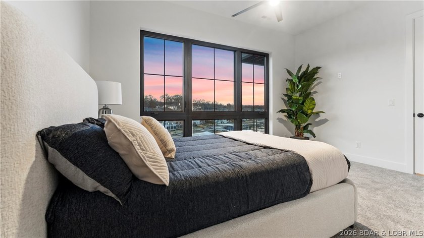 Recently completed by Thomas Construction, this luxury residence - photo 23