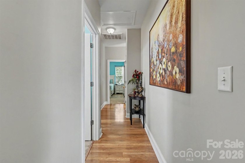 Beautiful move-in ready ranch style home in highly desirable - photo 29