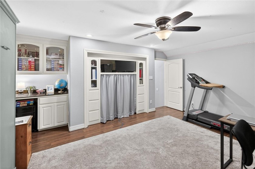 WELCOME to 15826 Almeria Ave, a beautifully appointed coastal - photo 33