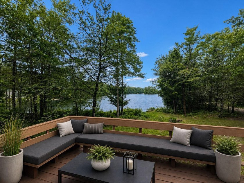 A true Washington Pond gem: owned waterfront, deep-water access - photo 6