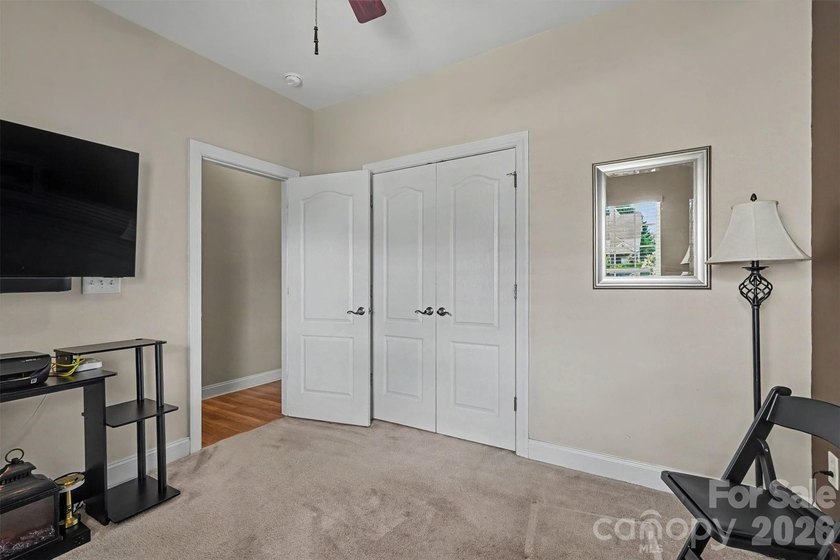Beautiful move-in ready ranch style home in highly desirable - photo 38