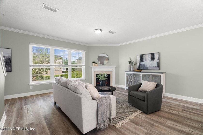 PRICED TO SELL!! Welcome Home to this beautifully updated - photo 11