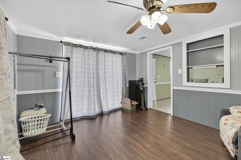 A rare opportunity for multi-generational living on 17 - photo 17