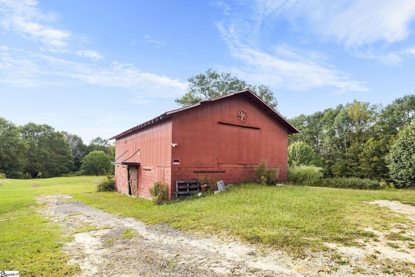 A rare opportunity for multi-generational living on 17 - photo 20
