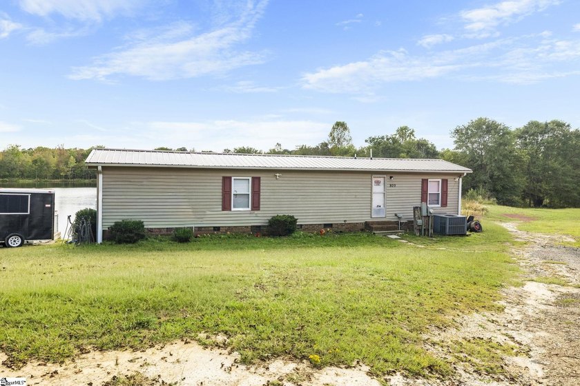 A rare opportunity for multi-generational living on 17 - photo 22