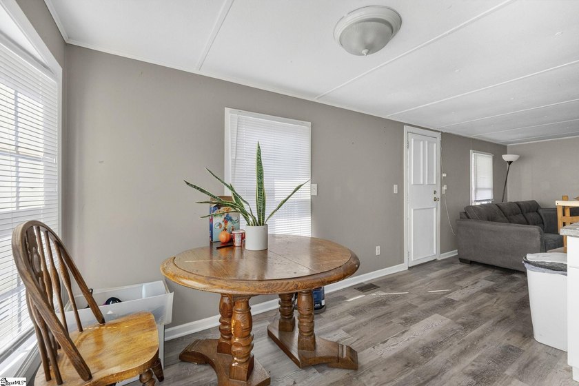 A rare opportunity for multi-generational living on 17 - photo 31