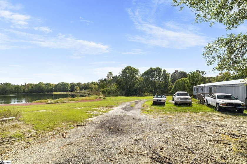 A rare opportunity for multi-generational living on 17 - photo 35