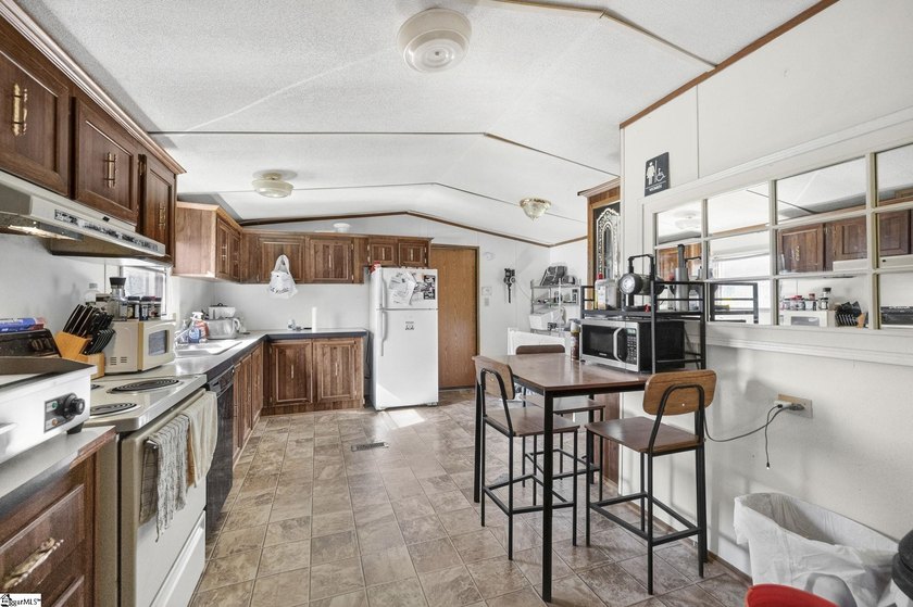 A rare opportunity for multi-generational living on 17 - photo 39