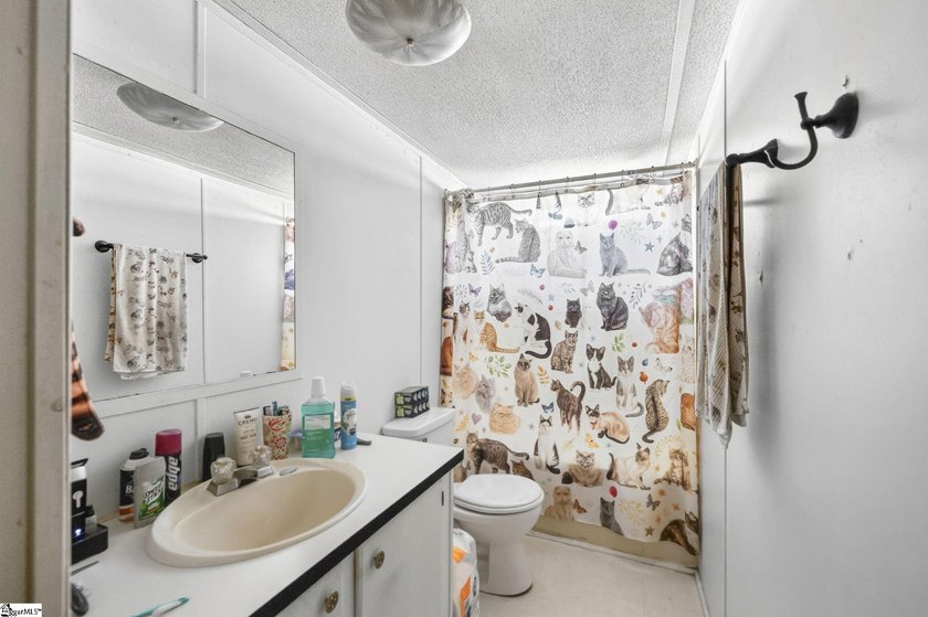 A rare opportunity for multi-generational living on 17 - photo 45