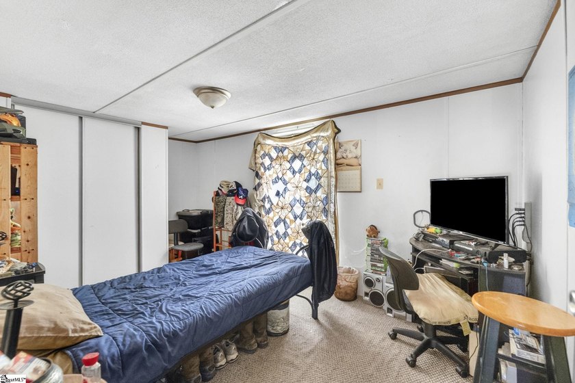 A rare opportunity for multi-generational living on 17 - photo 46