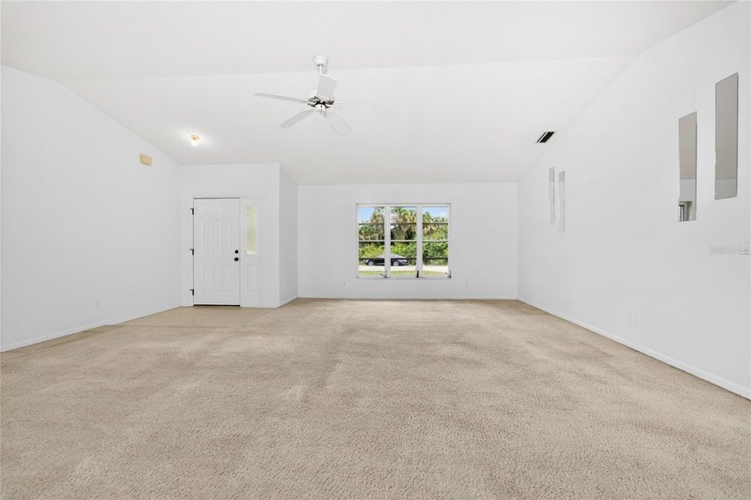 Under contract-accepting backup offers. SELLERS ARE MOTIVATED - photo 12