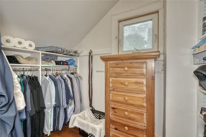 Welcome to 150 Eastland Avenue, a charming Colonial in - photo 27