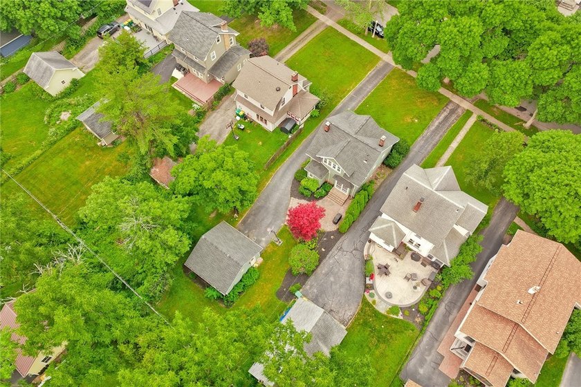 Welcome to 150 Eastland Avenue, a charming Colonial in - photo 47