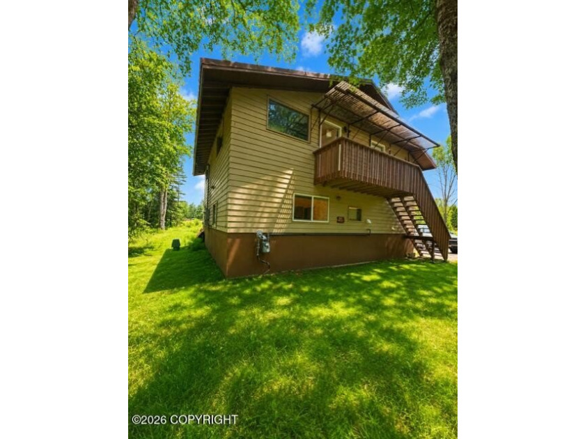 Investment opportunity featuring a well maintained one-bedroom - photo 4
