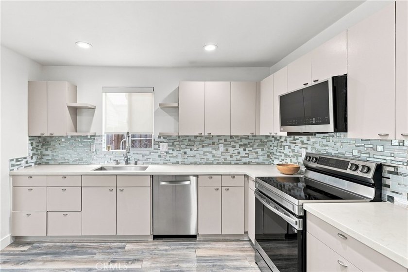Welcome to 243 E. Home Street, a beautifully maintained - photo 12