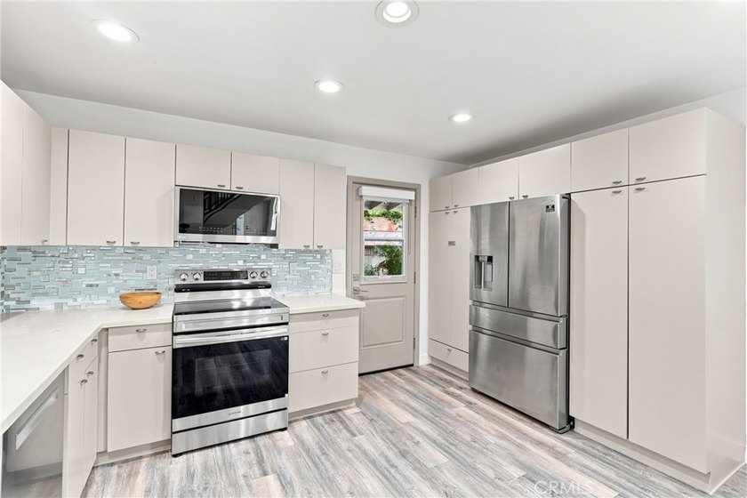 Welcome to 243 E. Home Street, a beautifully maintained - photo 15