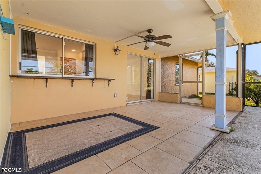 Recently remodeled pool home featuring a split-bedroom layout - photo 24